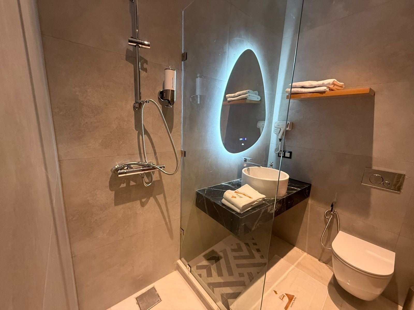 La Villa Luxury Suites Marrakech · Suites avec piscine privée et cuisine